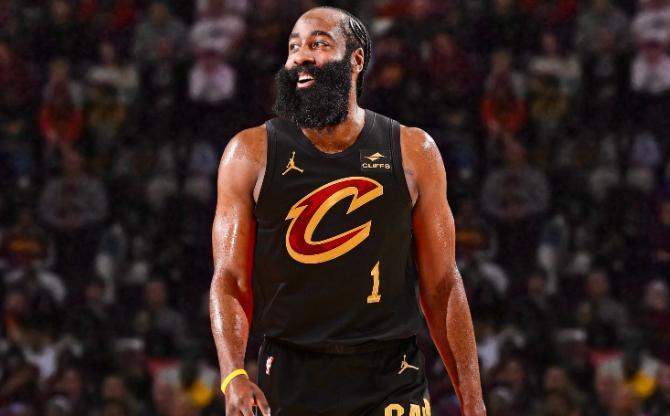 爱游戏体育官方网站-仅一夜！NBA诞生9笔大交易！快船闹剧终结，骑士招募詹姆斯